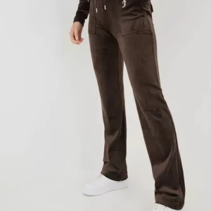 juicy byxor  - Säljer mina juicy byxor , de är dock utan fickor där bak. använd fåtal gången 