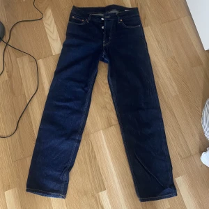 Sweet sktbs jeans  - Sparsamt använda Sweet sktbs jeans i modellen “sweet loose jeans”. Org pris 700kr, säljer för 470