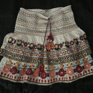 Cool zara kjol - Jättebra skick o endast använda fåtal ggr!