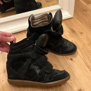 Isabel Marant skor - Fin skick! Storlek 37. Köparen står för frakten!
