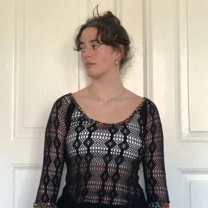 Stickad tröja - Hel och fin. Säljer för att jag inte använder den.