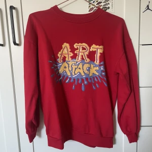 Vintage Hoodie - Cool vintage tröja med tryck, väldigt bra skick!