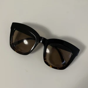 Solglasögon - Solglasögon