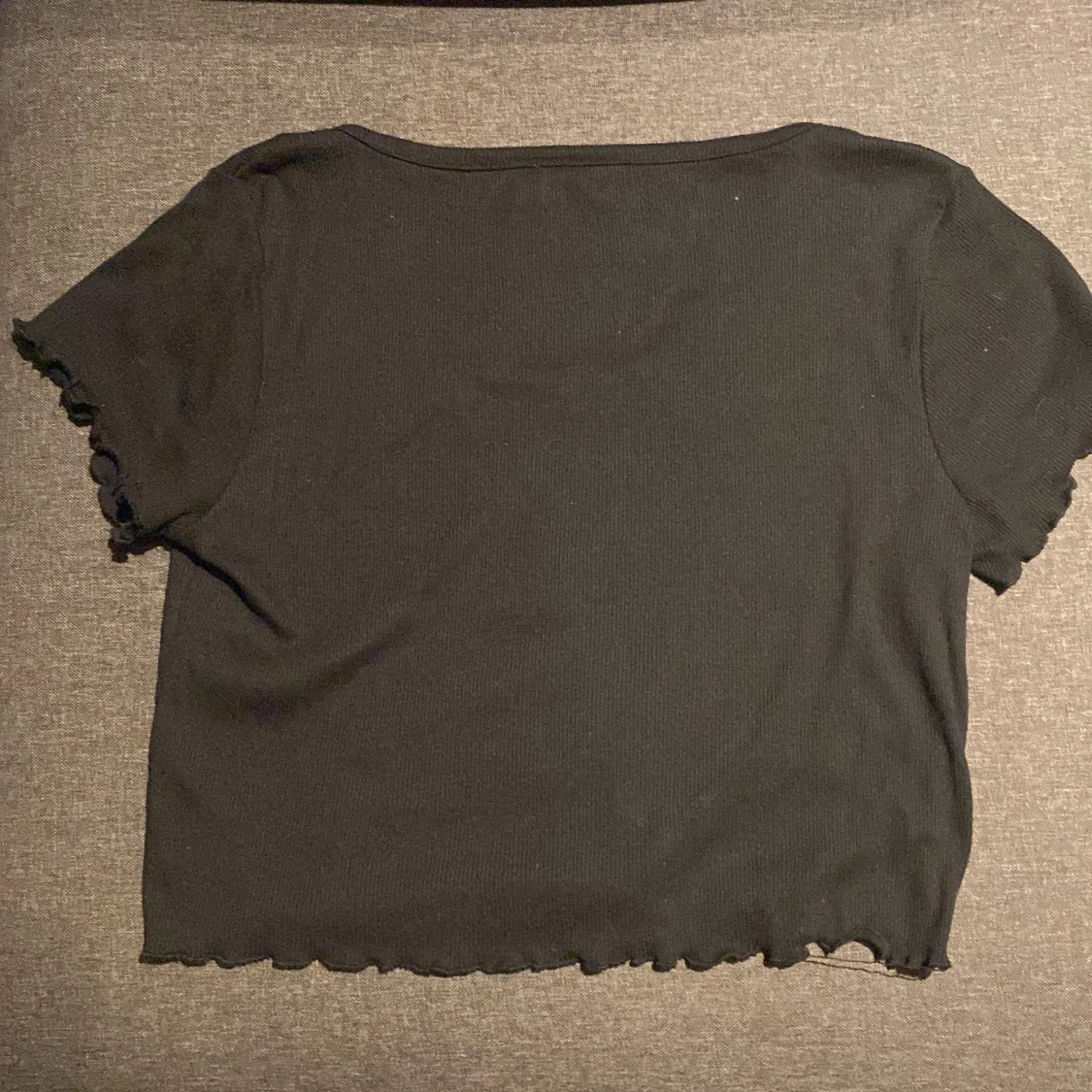 Svart topp passar till mycket. - 91