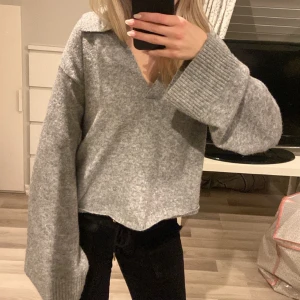 Grå stickad tröja - Mysig stickad ifrån Lindex i storlek S