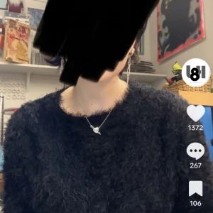 Tröja  - Mysigt tröja som jag köpt på Åhléns. Storlek M men den passar även S