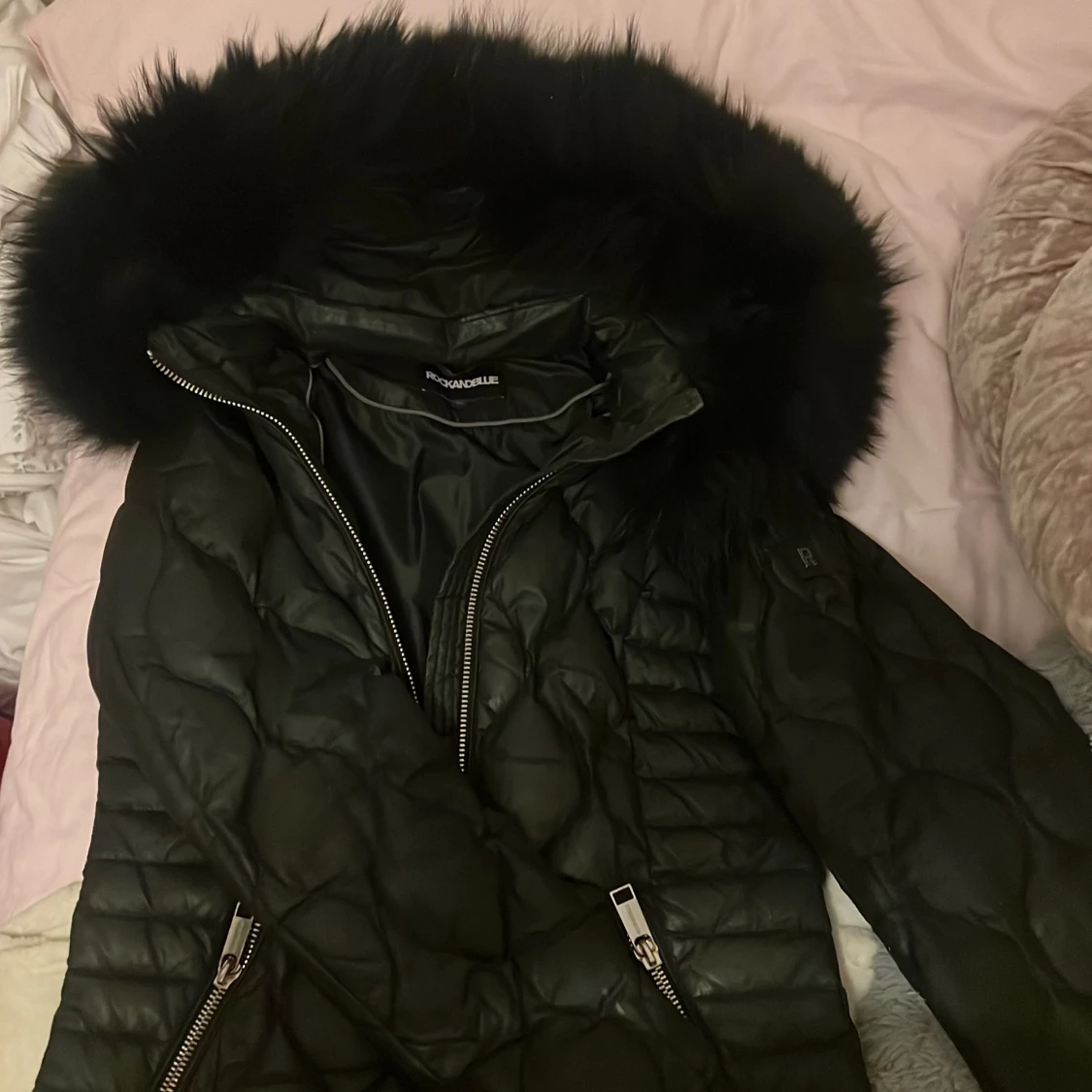 Säljer rock and blue jacka 