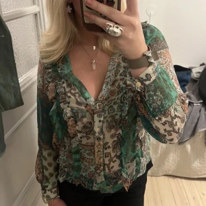 Blus zara  - Jätte fin möstrad blus från Zara, andvänd en gång😊