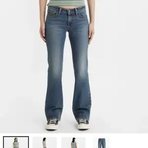Lågmidjade bootcut jeans från Levis  Modellen ”superlåga jeans med rak passform” Storlek 26 längd 30 Oanvända 