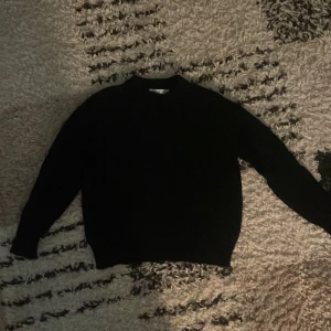 Hel svart stickad zara tröja  - Stickad zara tröja originalpris 400kr 