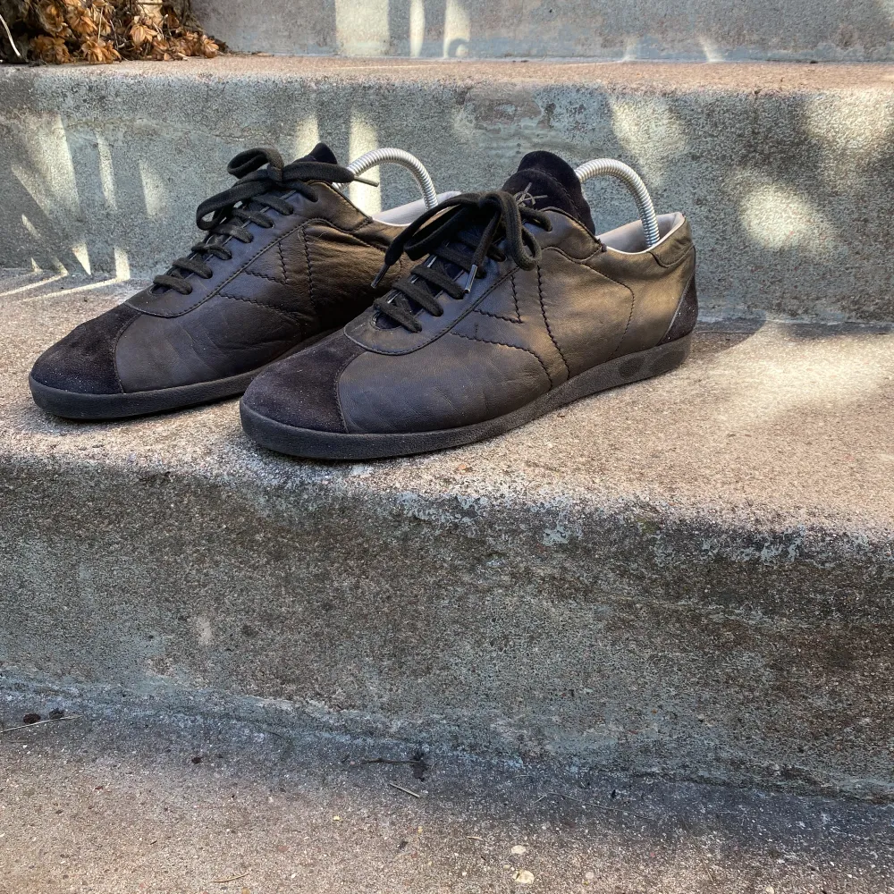 Ett par fina saint Laurent skor i relativt bra skick . Skor.