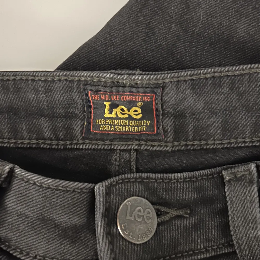 Gråa jeans från Lee 😌. Jeans & Byxor.