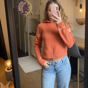 Unik stickad hoodie - Så fin och unik stickad hoodie i 60% ull. Från Abercrombie!🧡