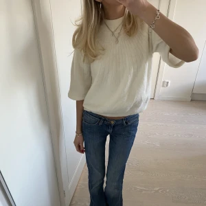 Stickad tshirt  - Såå fin stickad t-shirt från Lindex i alpackaull🥰 nästan aldrig använd 