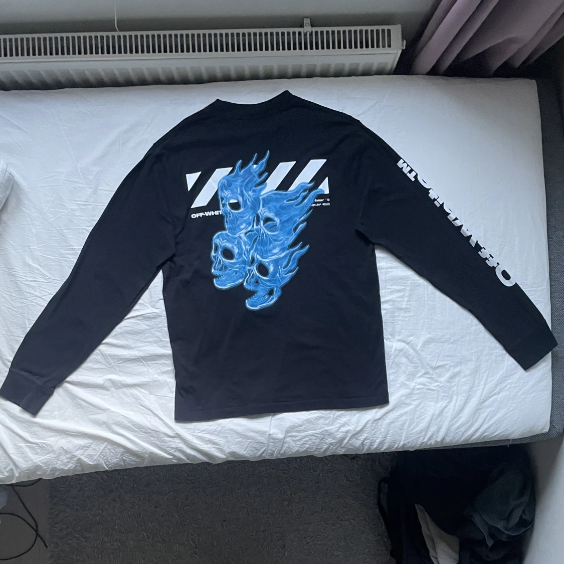 OFF-WHITE LONG SLEEVE SKULLS MOCK TEE - 90