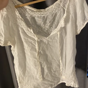 Odd Molly blus - Superfin odd molly blus som är köpt ifrån sellpy för 130kr! Jag jag själv aldrig använt den men eftersom den är ifrån sellpy så är den använd. ❤️