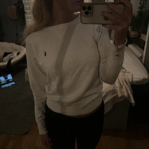 Vit sweatshirt, str S - Vit sweatshirt, passar som en Xs, S