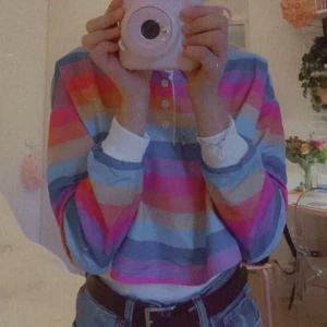 Croppad färgglad tröja  - Cropped tröja utan defekter från shien 💕 skriv för fler bilder 