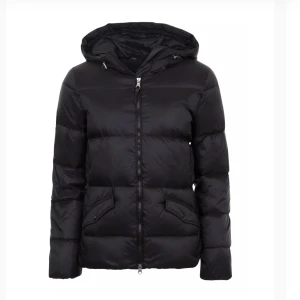 Vinterjacka - Dunjacka från Gant, nypris 3299kr. Egna bilder kan skickas vid intresse.