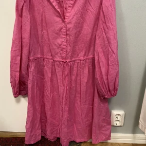 Kläning  - Kortkläning från H&M i storlek M