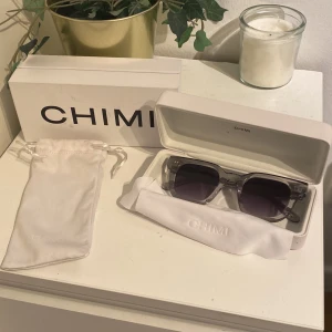 CHIMI 04 - Nytt skick köpta innan sommaren knappt använda 