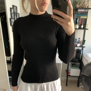 Fin ribbad tröja! - Jätte mysig ribbad tröja från Hm🌸