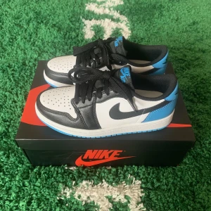 Air jordan 1 retro low OG UNC/powder blue - Size US 4,5 = EU 36,5. Condition brand new. All original + receipt. Please send a message before buying.
