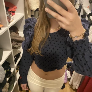 Croppad tröja - Croppad långärmad tröja från zara!