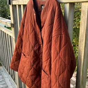 Dunjacka - Fin dunjacka från ZARA, använd endast några gånger = jätte bra skick!