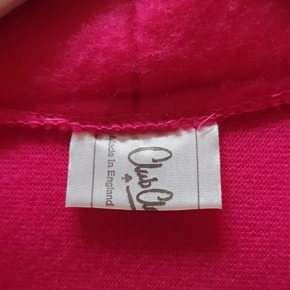 Collaste 80-tals kavajen jackan i ceriserosa  100% akryl Oversize märkt c36 gick utan problem på en 40/42 Nyskick . Kostymer.