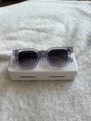 Chimi X HM - Säljer mina brillor från Hm som gjort en Collab med Hm, i Bra skick hittade en extra chimi box som medföljer 