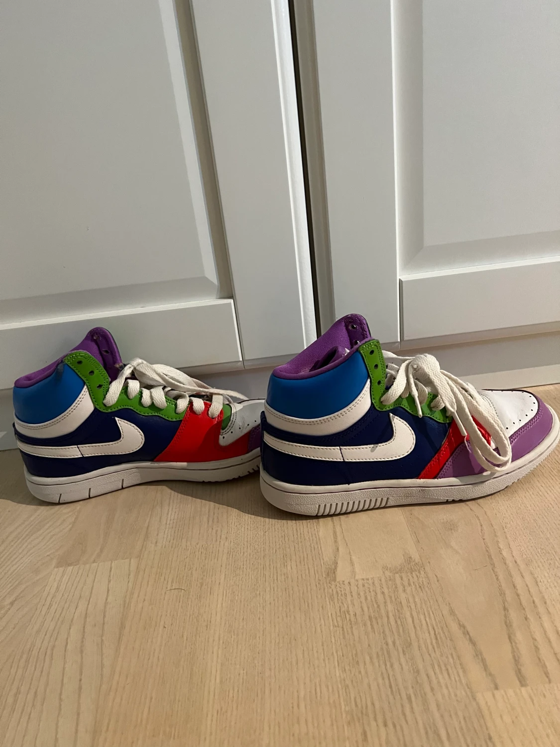 Färgglada jordans - 90