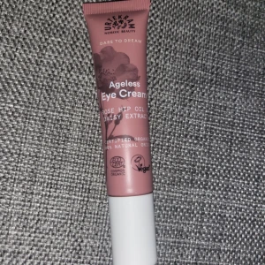 Ögonkräm - Oanvänd och oöppnad🦋