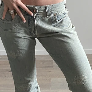 Low waist Jeans!!! - Super fina blå low rise jeans, skriv om intresserad💕Storlek: 29