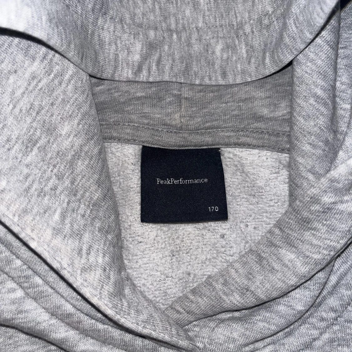 Peak performance grå hoodie - 90