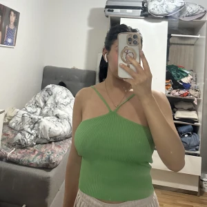 Grön topp - Helt ny 