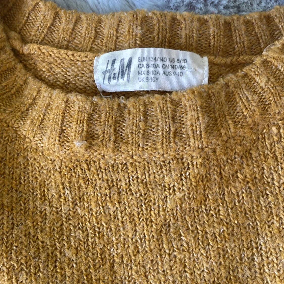 Fin stickad orange gul tröja - 90