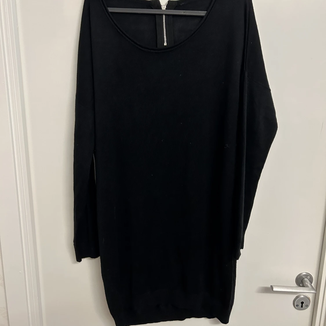 Svart lång tröja  - 90