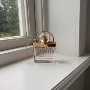 See by Chloé (Love Story) parfym - Säljer min Love story parfym av See by Chloe, 30 ml nästan helt full🩷