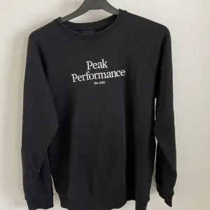 Säljer min gamla peak performance tröja som jag aldrig använt! Pris kan diskuteras!