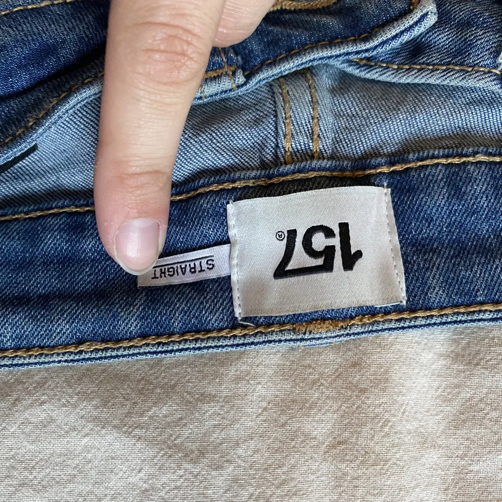 Knappt använda jeans från lager 157. Ganska stora i storleken, brukar själv ha s/m i vanliga fall. 🩷. Jeans & Byxor.