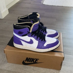 Jordan 1 high zoom - Jordan1 zoom jätte bra skick använda i 2 månader storlek 42 sko lådan ingår 