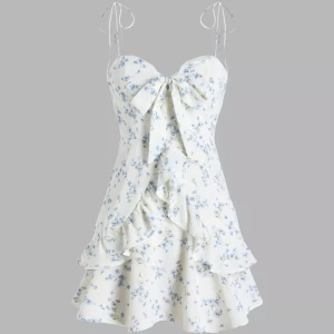 Corsett klänning - Vit - Super fin sommarklänning, beställde fel storlek helt oanvänd.