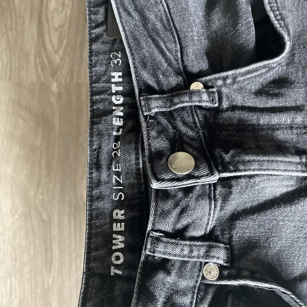 Bra kvalitets denim jeans som är sällan använda och behöver säljas. Jeans & Byxor.