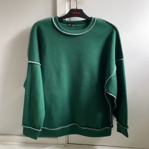 Grön tröja  - Från shine, är i bra sicka 