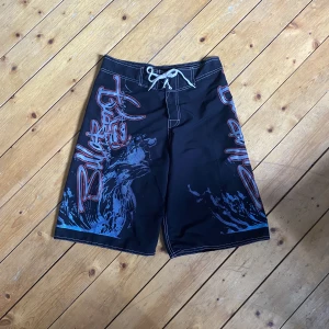 Billabong shorts - Skitcoola Billabong shorts! Det är badbyxor men går även att använda som vanliga shorts! Kommer tyvärr inte till användning😞 