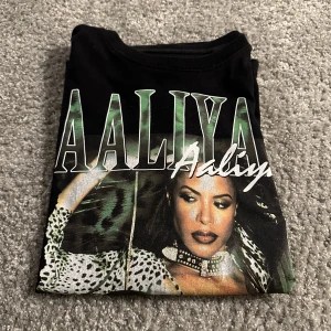 T-shirt - Nått märke från Zalando Fint skick Storlek M