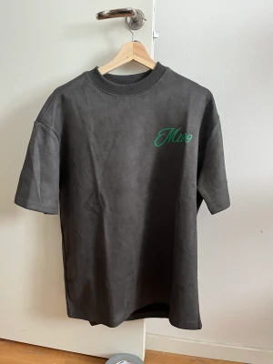 Mt99 T-Shirt - Oanvänd, nyskick