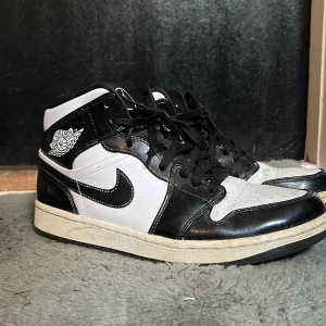 Nike air jordan mid - Nike air jordan mid Storlek 43 