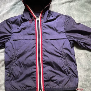 Monclear - Monclear vindjacka Nästan helt oanvänd  